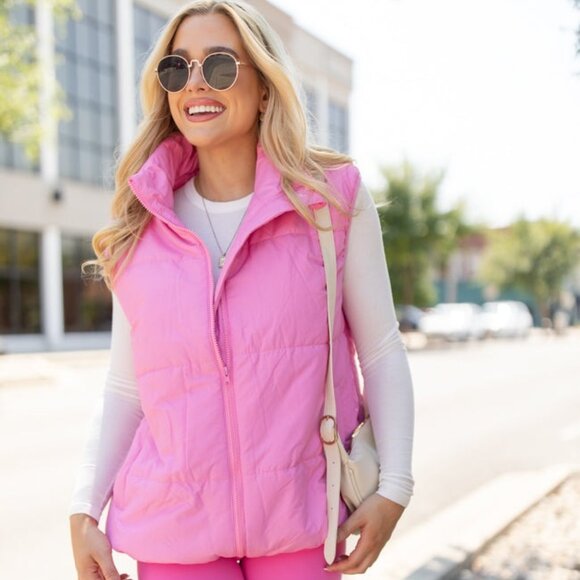 Pink Lily My Eyes on You Pink Oversized Puffer Vest Small Like New - Picture 1 of 10